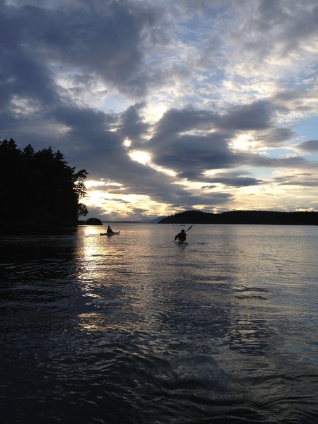 Kayaks_at_Sunset_in_the_San_Juans