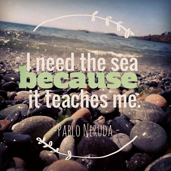 Pablo_Neruda_and_Agate_Beach